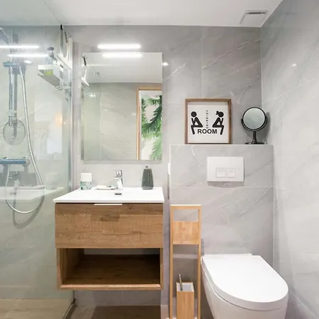 Majopi 12 - Central, Ac, Close To Palais & Beaches * Cannes